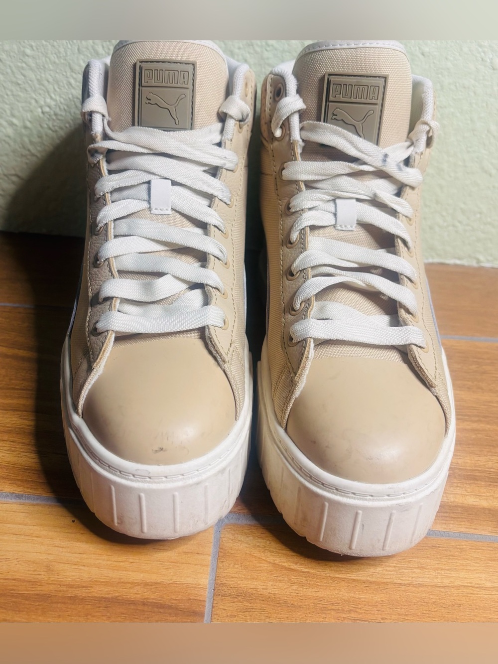 Puma Mayze Mid Safari Platform Lace Up Sneakers in Beige Size: 8.5 - Picture 2 of 7